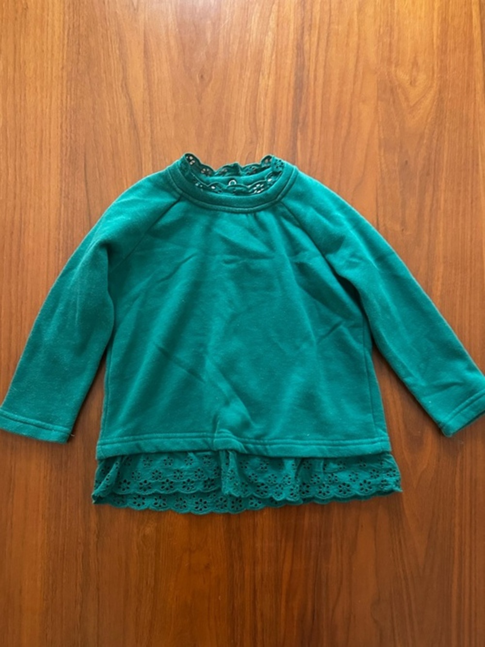Mini Boden Girls Green Sweater eith Eyelet Lace Hem size 3-4